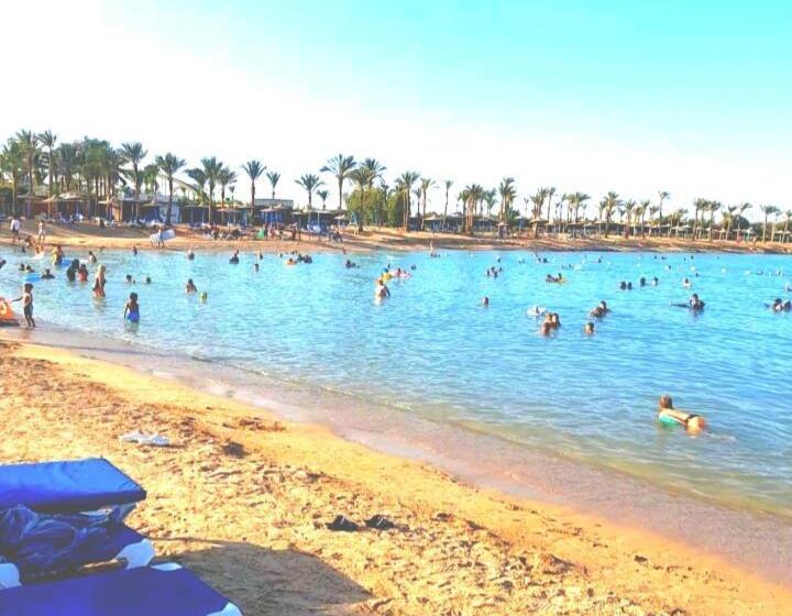 Mirage Bay Resort & Aqua Park Apartment