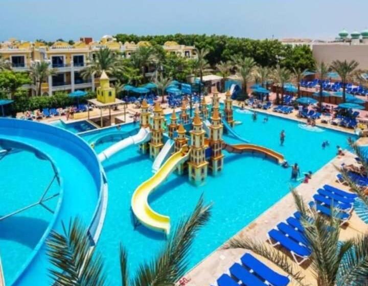 Mirage Bay Resort & Aqua Park Apartment