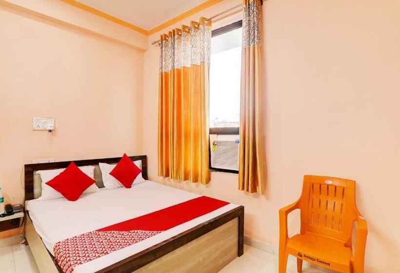 Oyo Flagship Hotel Cp Residency