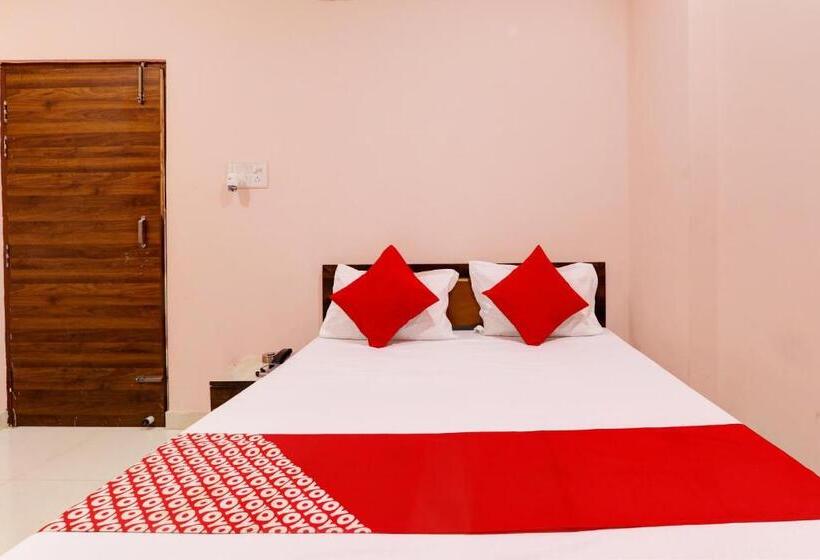 Oyo Flagship Hotel Cp Residency