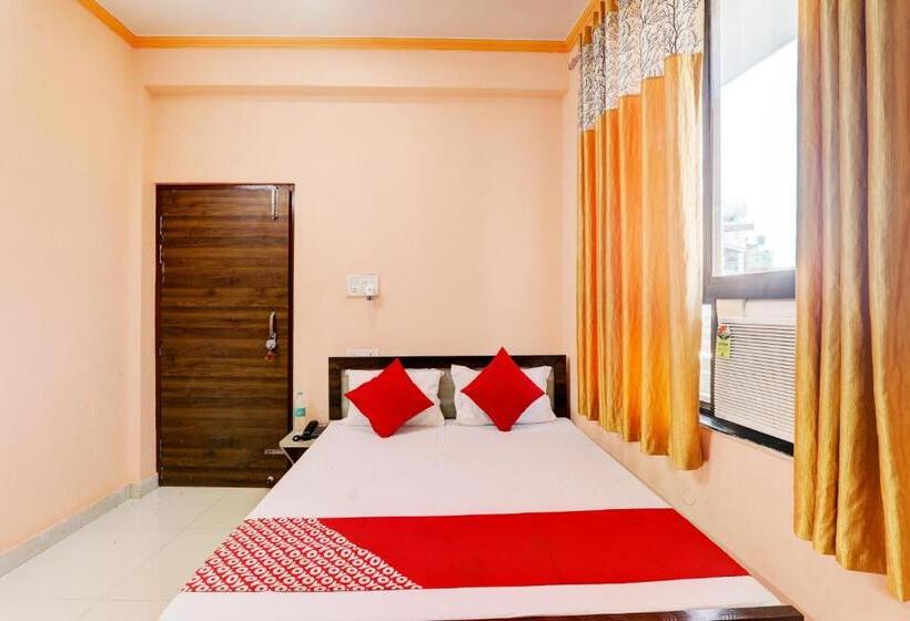 Oyo Flagship Hotel Cp Residency