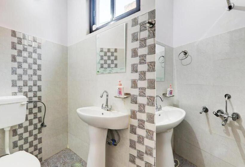 Oyo Flagship Hotel Cp Residency