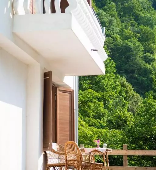 ペンション стаи за гости в ритрийт център светлина мир любов Guest Rooms In Light Peace Love Center