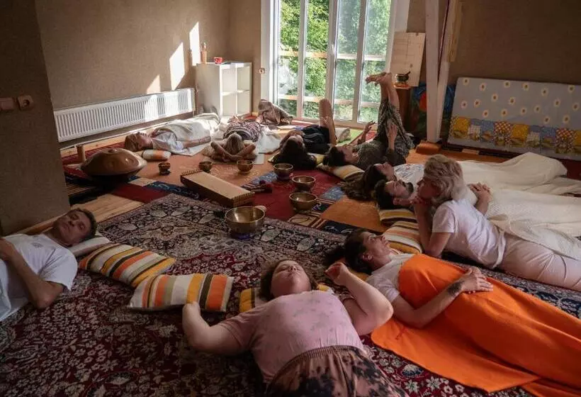 ペンション стаи за гости в ритрийт център светлина мир любов Guest Rooms In Light Peace Love Center