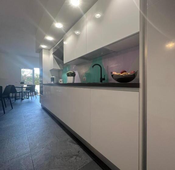 펜션 Acquamarina Luxury Rooms