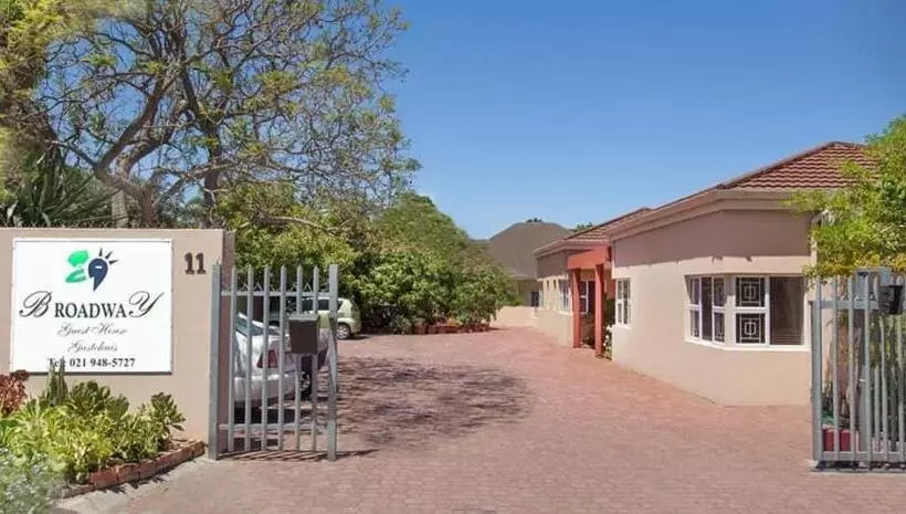 Majatalo Broadway Boston