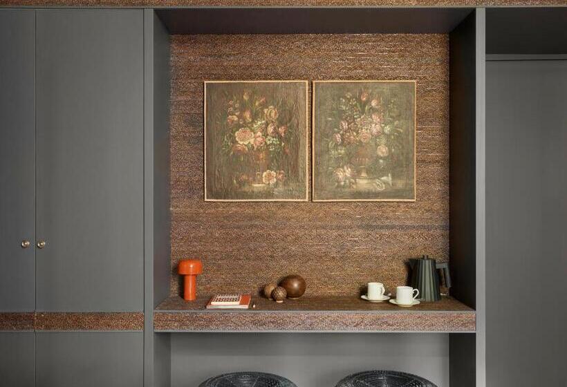 پانسیون Crossing Manzoni