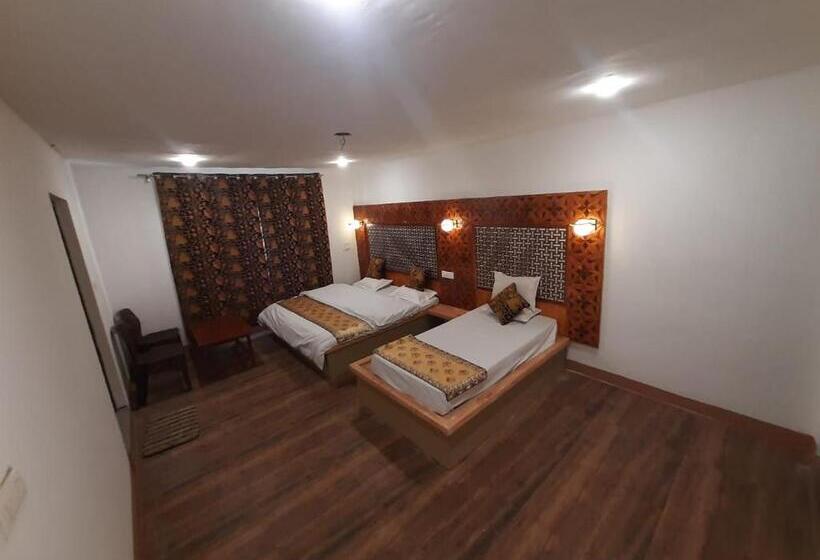 بنسيون Czara Chalet