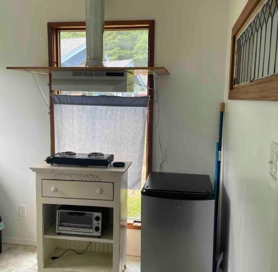 膳宿费 Funky Little Shack