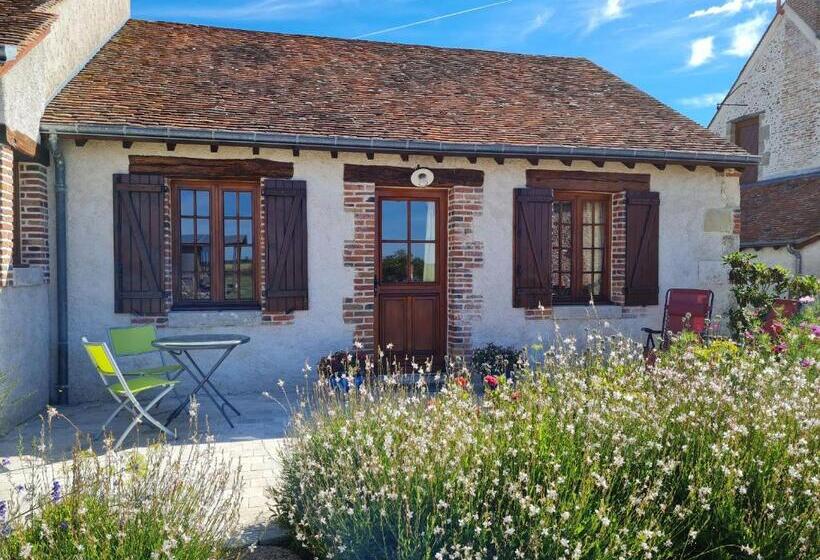 Pensionat Roulotte Confortable Avec Balcon En Bois, Climatisation Et Prêt De Vélos, Près Du Château De Sully