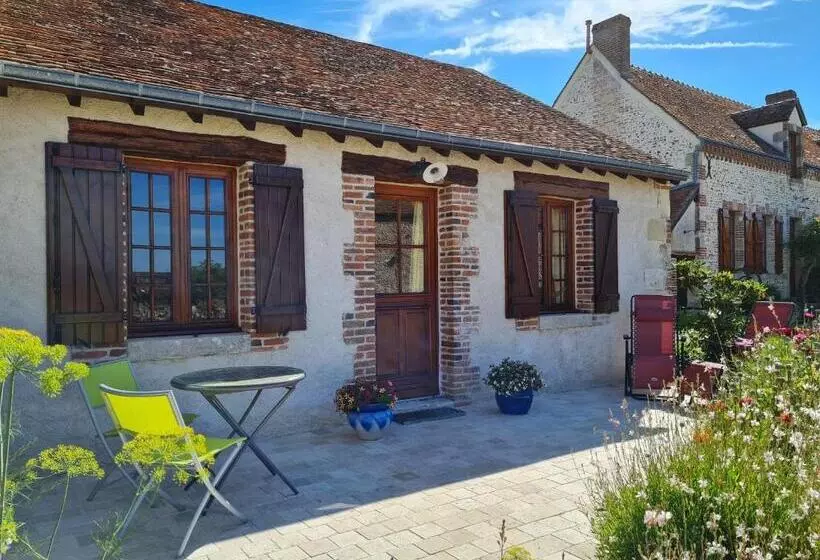 Majatalo Roulotte Confortable Avec Balcon En Bois, Climatisation Et Prêt De Vélos, Près Du Château De Sully