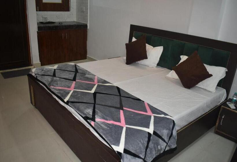 펜션 Raj Guest House