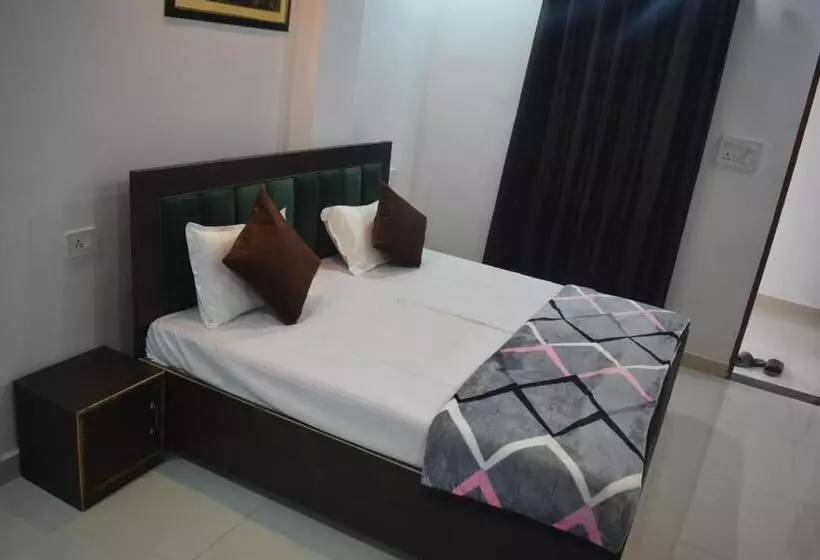 ペンション Raj Guest House