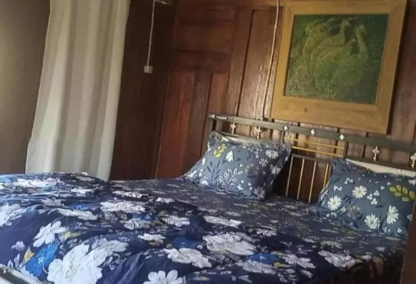Aamiaismajoitus (B&B) Kangkung House Bujak