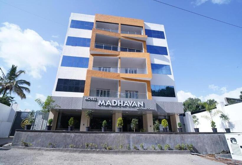 Отель Madhavan International