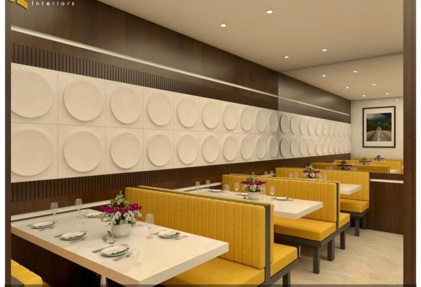 Отель Madhavan International