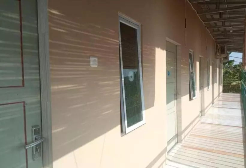 Hotelli Oyo 93100 Harapan Homestay Syariah