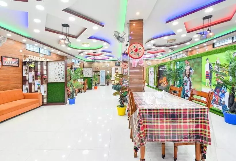 ホテル Oyo Florida Restaurant & Guest House
