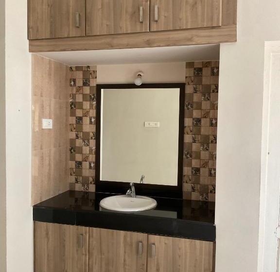 Отель Shantham Service Apartments, Indumanagar, Coimbatore