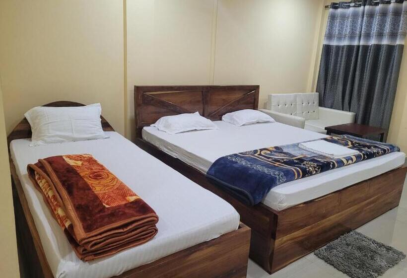 فندق The Western Lodge