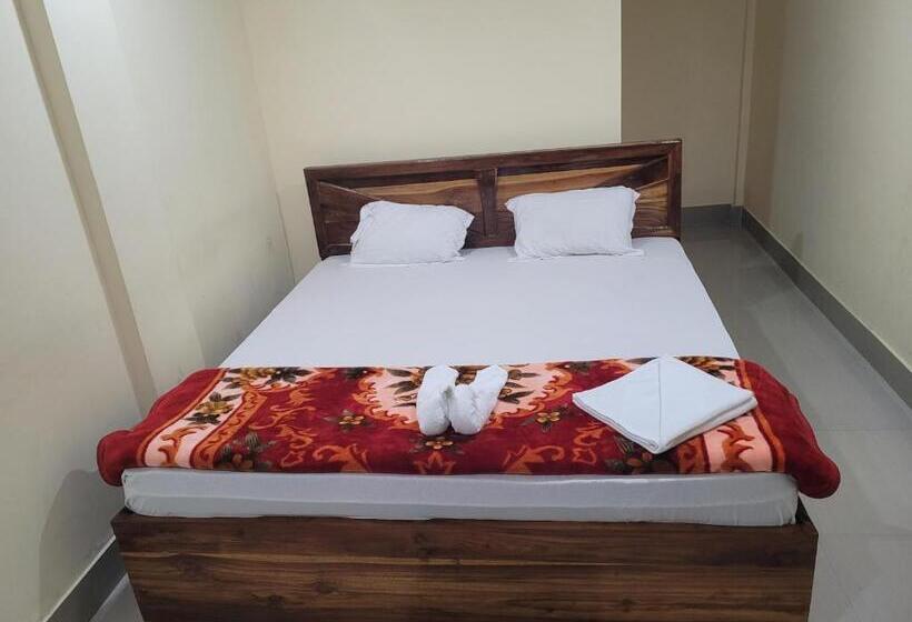 فندق The Western Lodge