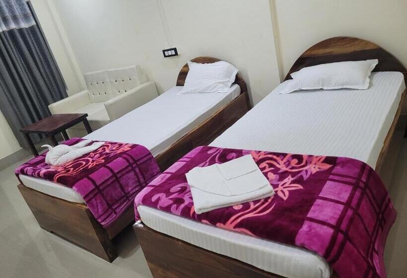 فندق The Western Lodge