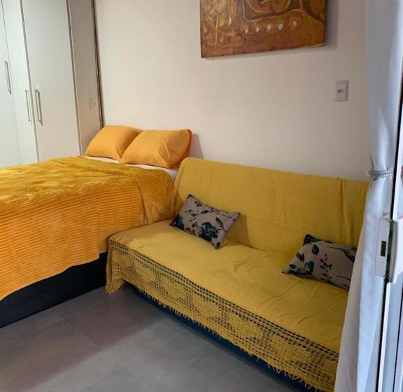 پانسیون Canto Gira Sol Suíte Flor