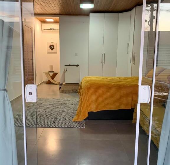 پانسیون Canto Gira Sol Suíte Flor