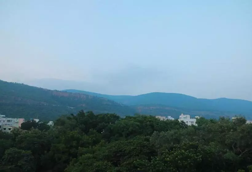 پانسیون Hill View Paradise   2bhk S & Rooms   A Golden Group Of Premium Home Stays   Tirupati
