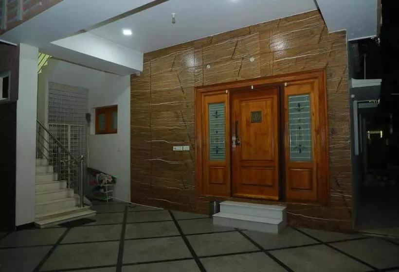پانسیون Hill View Paradise   2bhk S & Rooms   A Golden Group Of Premium Home Stays   Tirupati
