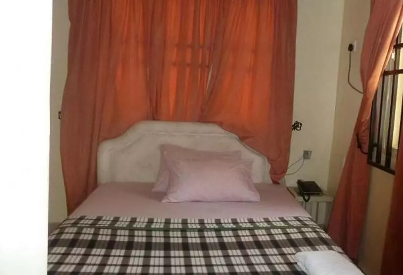 پانسیون Room In Lodge   Vision Serviced Apartments