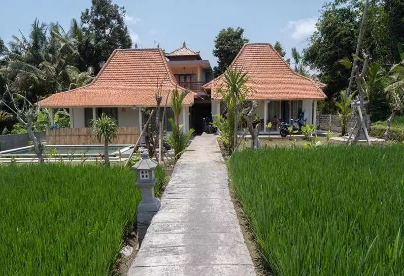 Majatalo Uma Sri Dewi Villa Ubud