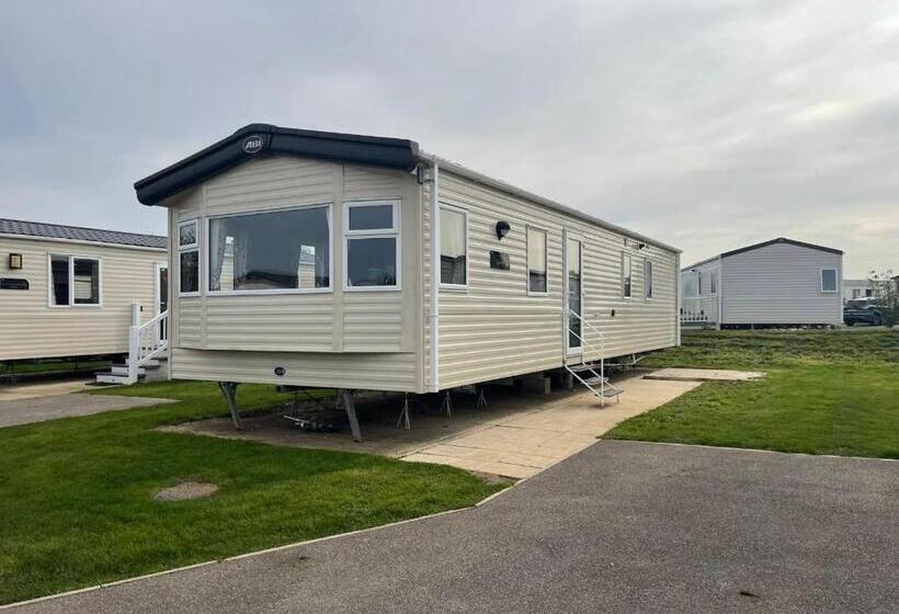 リゾートホテル 87 Lancaster Crescent