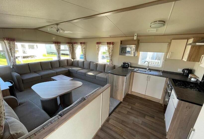 リゾートホテル 87 Lancaster Crescent