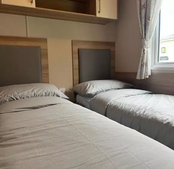 リゾートホテル 87 Lancaster Crescent