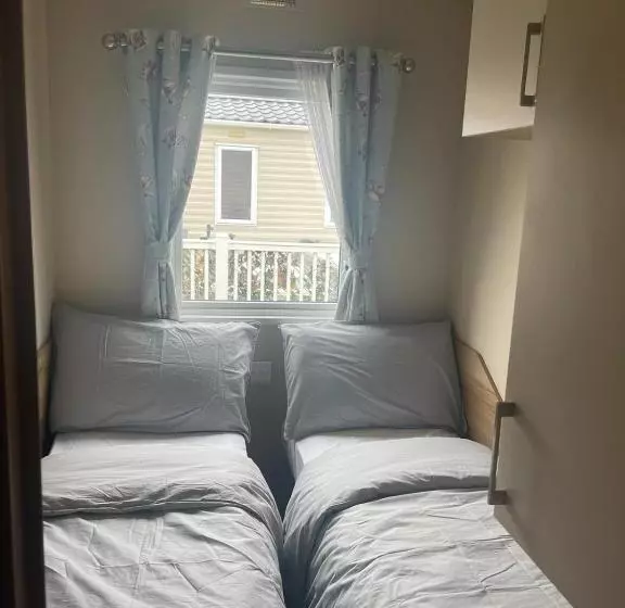 リゾートホテル 87 Lancaster Crescent