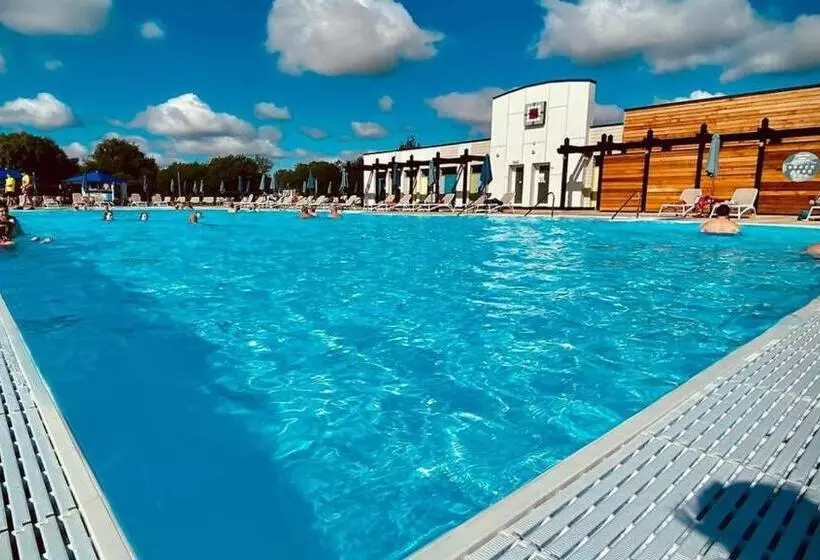 リゾートホテル 87 Lancaster Crescent