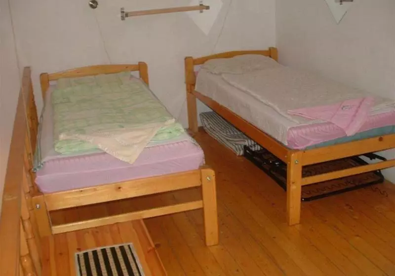 هتل Artificial Hostel
