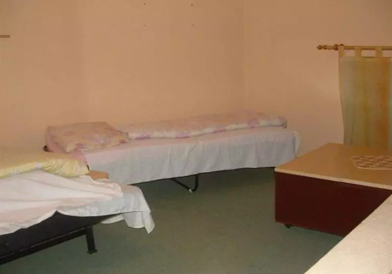 هتل Artificial Hostel