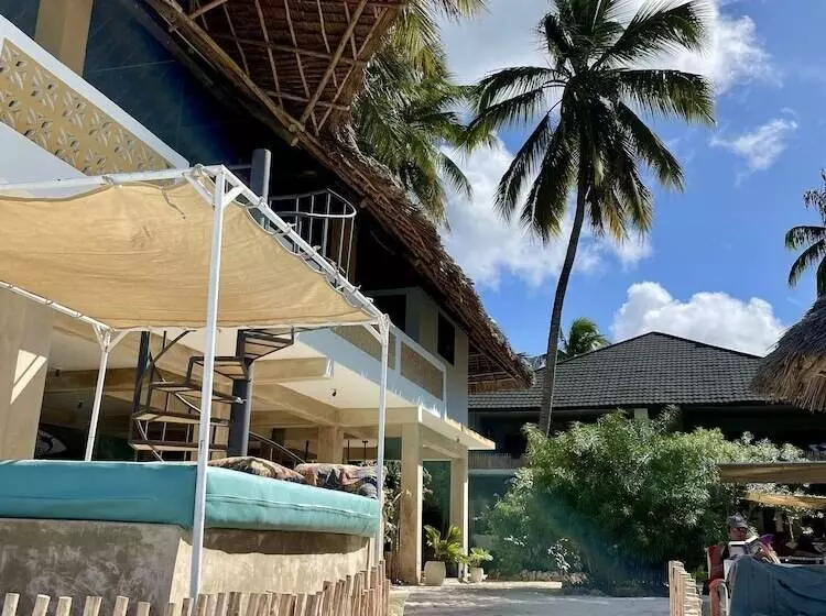 هتل Blue Reef Sport & Fishing Lodge And Bungalows