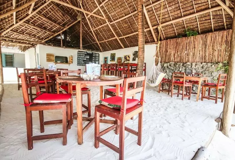 هتل Blue Reef Sport & Fishing Lodge And Bungalows