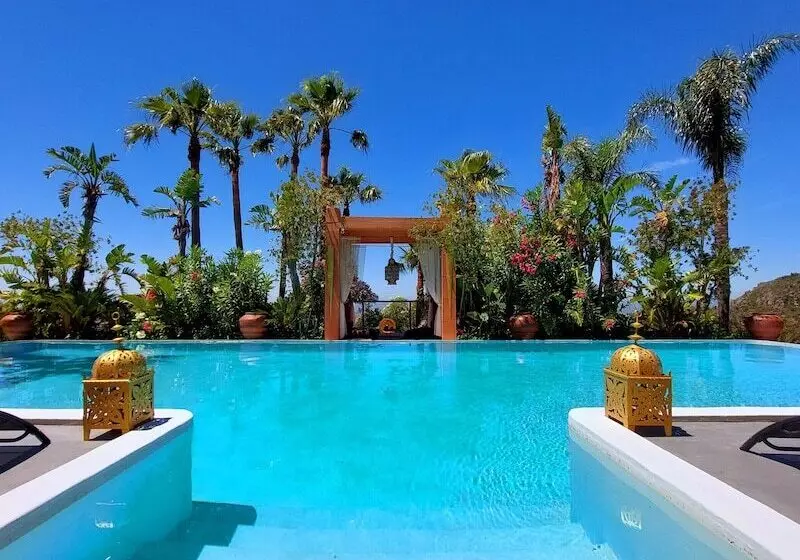 Hotelli Ddg Retreat
