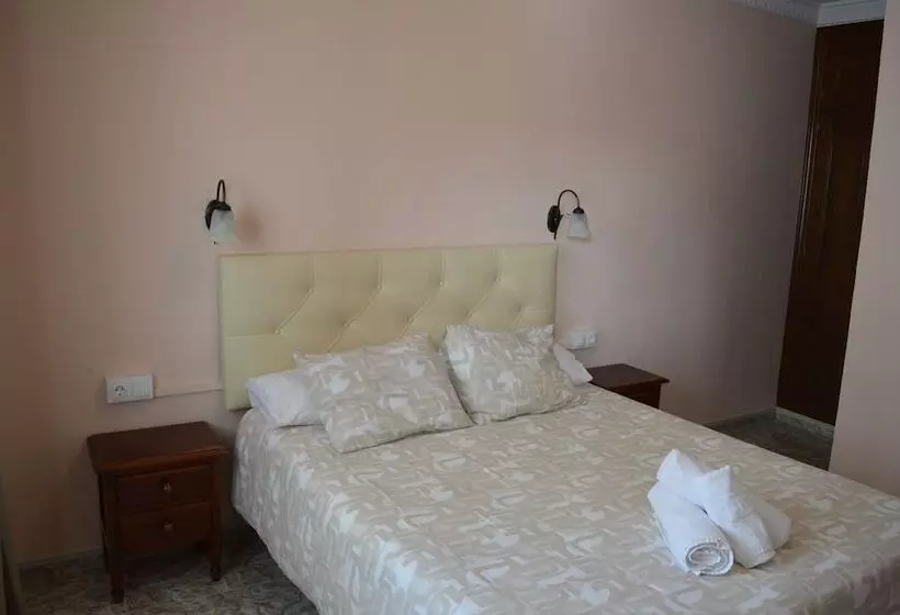 هتل Doña Carmen