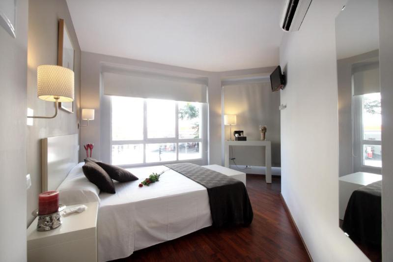 هتل Dormavalencia Hostel Regne