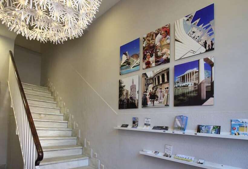 هتل Dormavalencia Hostel Regne