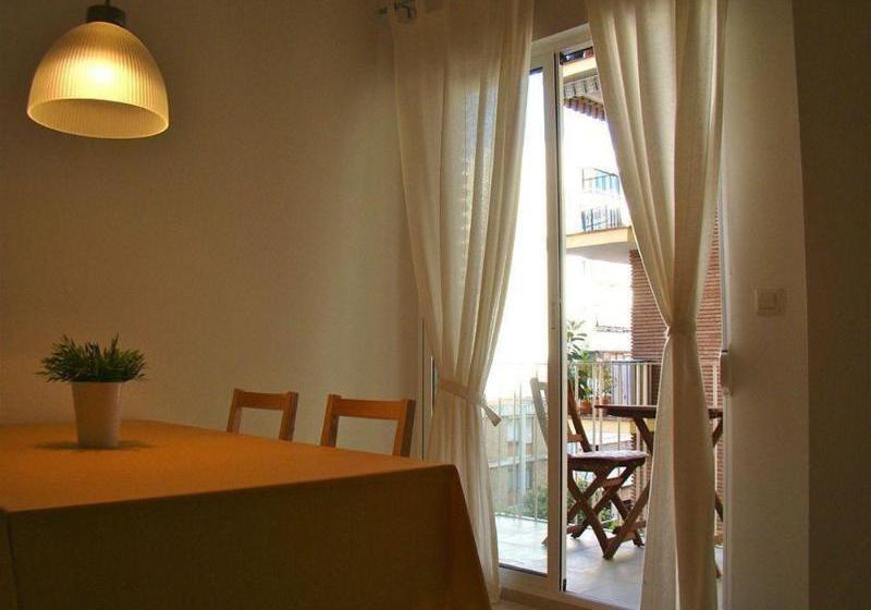 Fotos del hotel Ember Housing:  2