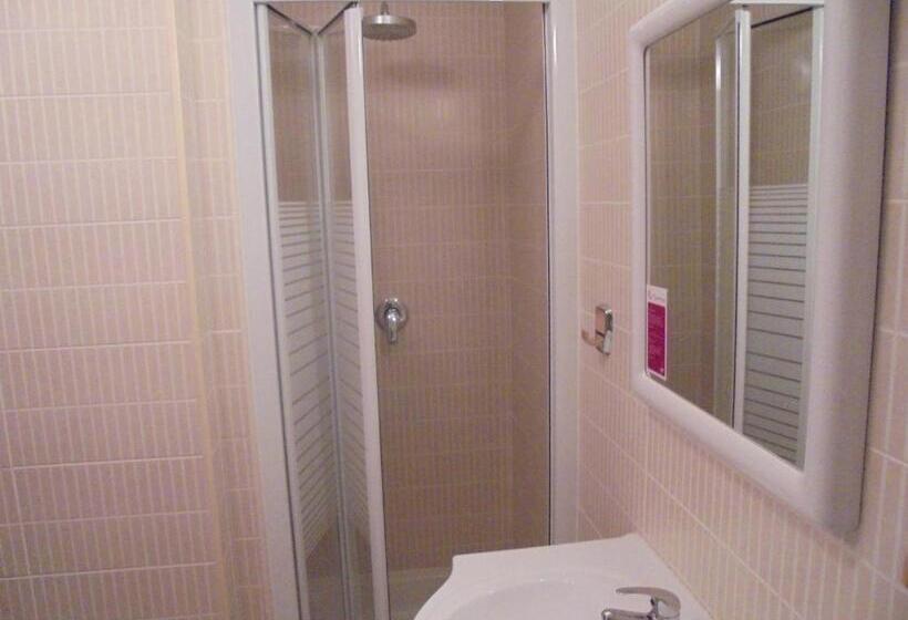 فندق Lagos City Center Guest House & Hostel