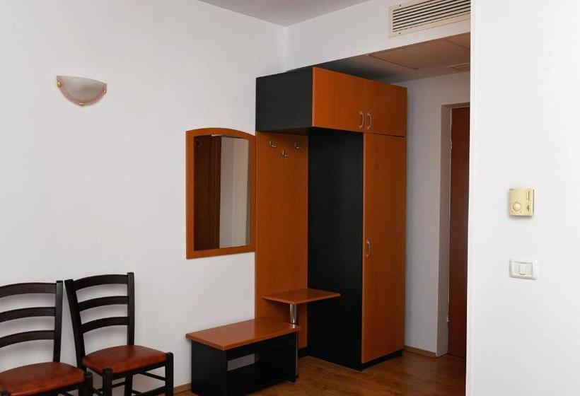 فندق Pension Delia Gardens