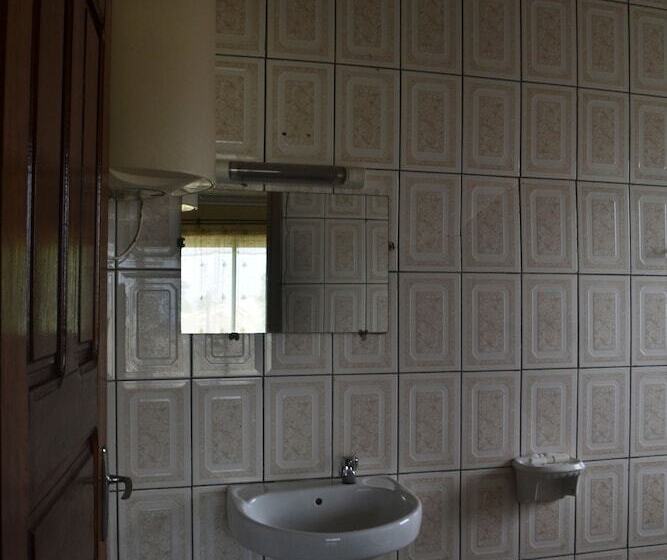 پانسیون Victoria Guest House