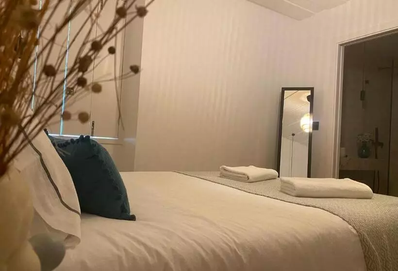 Retkeilymaja Grândola Suites   Suite Henrique